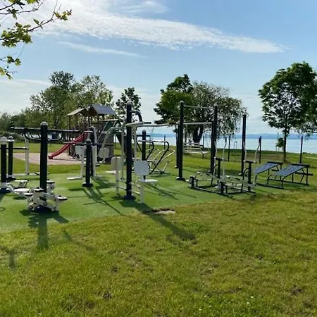 Sunshine Ezustpart Apartman 4/410 Апартаменты *